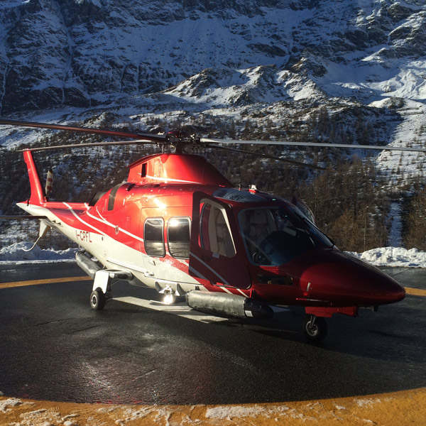 Tour turistico e volo in elicottero a Bormio